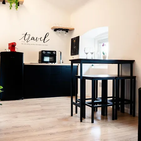 Enjoy In The Center Apartman